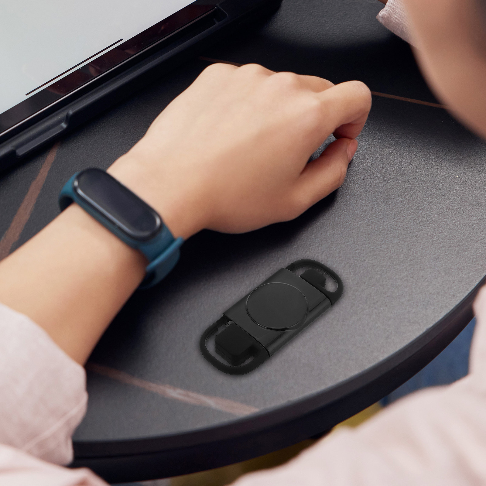 スマートウォッチ用ポータブルワイヤレス充電器 磁気式トラベル - Watch Charger Cable のレビューと価格