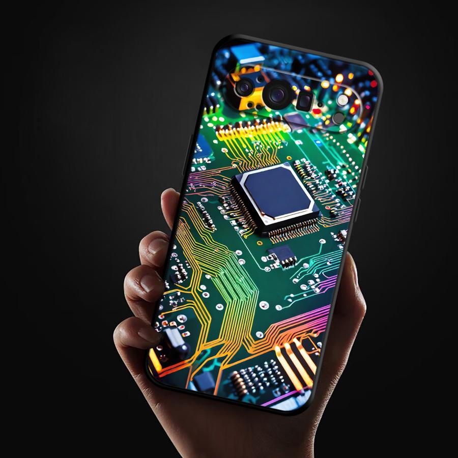 レトロな回路基板デザインのスマホケース Google Pix - Google Pixel 9 のレビューと価格